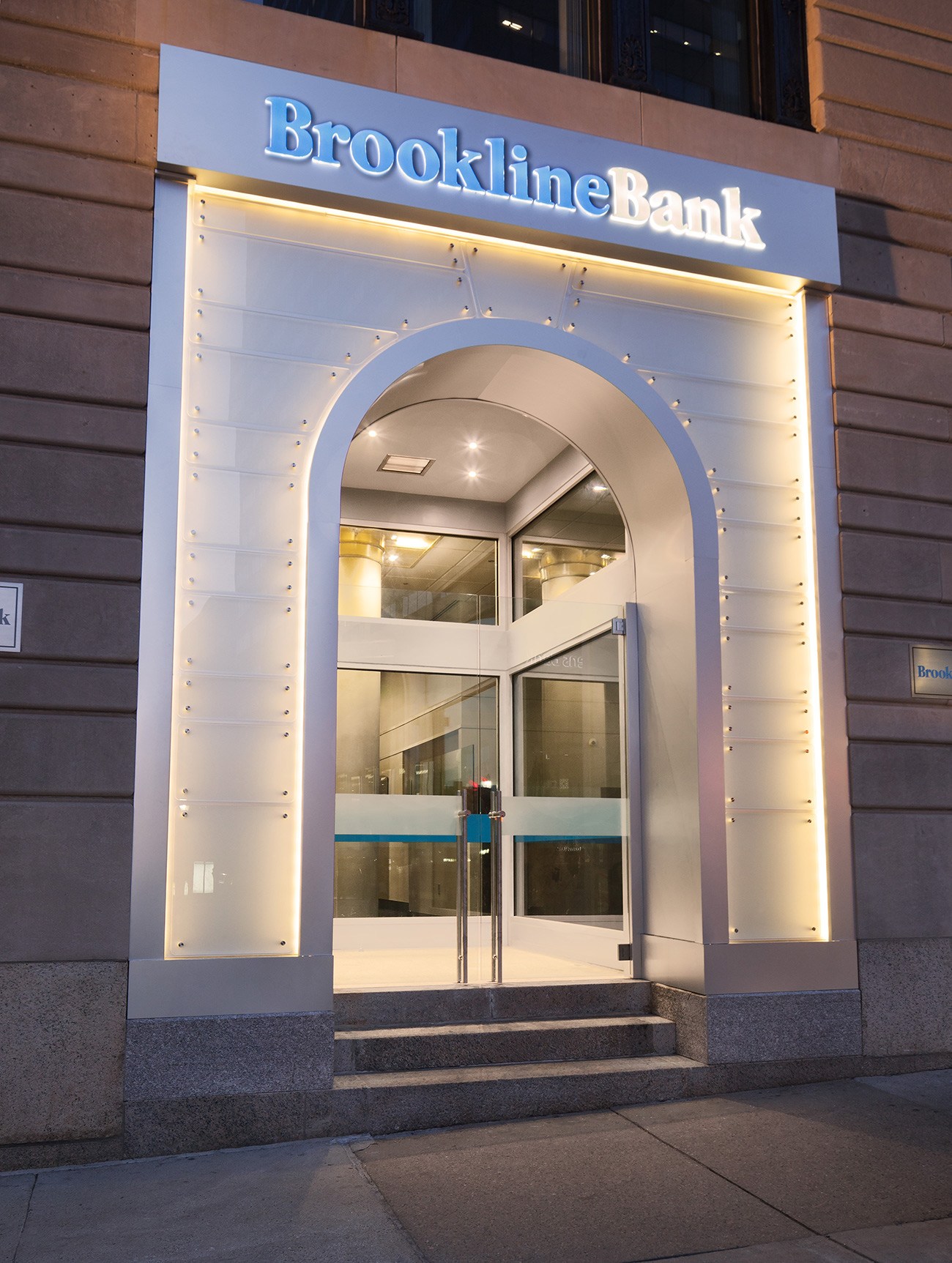 banks in brookline ma